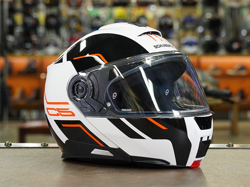 Schuberth C5 helmet closed